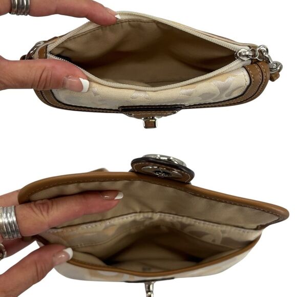 Coach Signature Legacy Ivory Khaki Canvas Leather Trim Wristlet Y2K - Picture 4 of 7